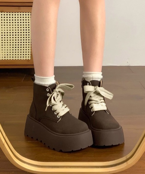 WEGO(ウィゴー)の「WEGO/厚底サイドファスナートレッキング風ブーツ(ブーツ・レディース・キャメル/ブラウン・39/37)」の2枚目の写真