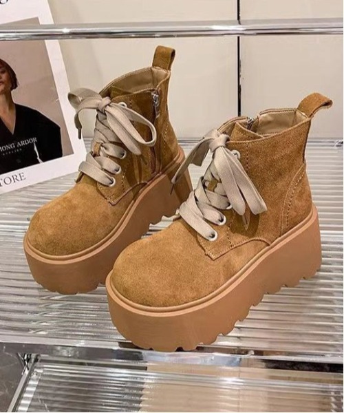 WEGO(ウィゴー)の「WEGO/厚底サイドファスナートレッキング風ブーツ(ブーツ・レディース・キャメル/ブラウン・39/37)」の8枚目の写真