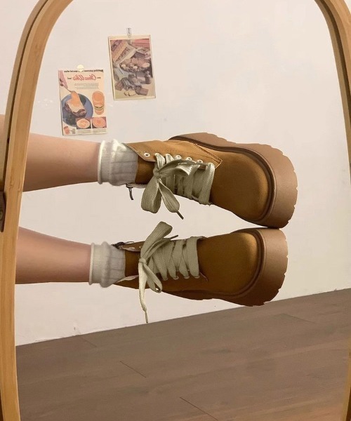 WEGO(ウィゴー)の「WEGO/厚底サイドファスナートレッキング風ブーツ(ブーツ・レディース・キャメル/ブラウン・39/37)」の4枚目の写真