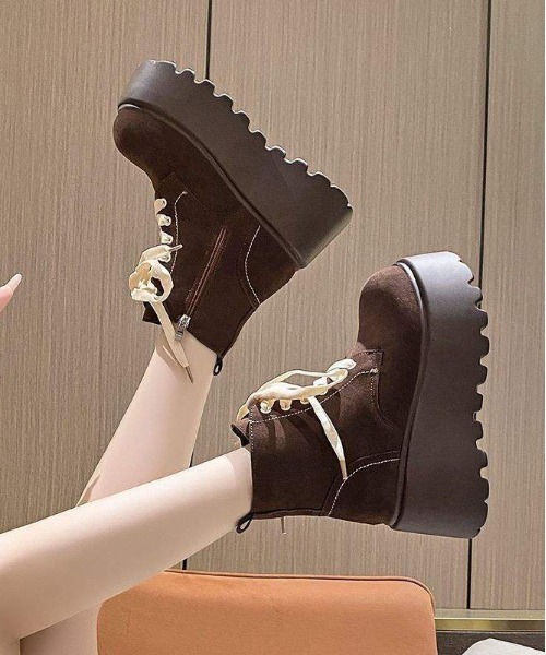 WEGO(ウィゴー)の「WEGO/厚底サイドファスナートレッキング風ブーツ(ブーツ・レディース・キャメル/ブラウン・39/37)」の18枚目の写真