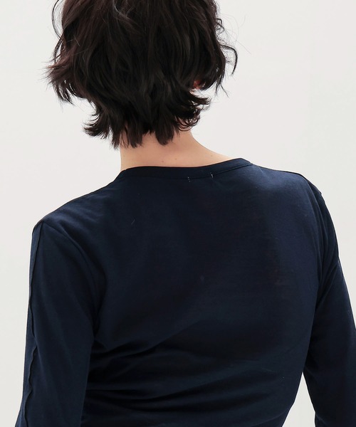 DRESSLAVE（ドレスレイブ）の「sheer curve pull(シアーカーブプルオーバー)（Tシャツ/カットソー・レディース・ホワイト/ネイビー・38）」の5枚目の写真