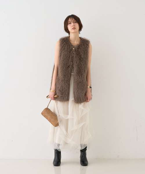 EMMA ROUGE VIF(エマルージュヴィフ)の「【一部店舗限定】チュールフォルムスカート(スカート・レディース・オフホワイト/ブラック・38/36)」の17枚目の写真
