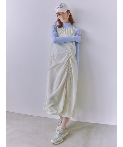 emmi（エミ）の「エンブロイダリーキャップ（キャップ・レディース・ホワイト/ボルドー/ネイビー・F）」の6枚目の写真