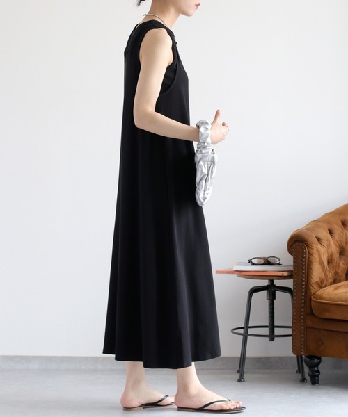 cepo（セポ）の「〈前後2way〉重ねレイヤーノースリーブワンピース（ワンピース・レディース・ブラウン/ブラック・M）」の8枚目の写真