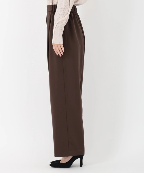 STRAWBERRY-FIELDS(ストロベリーフィールズ)の「【雑誌掲載アイテム】モダンサテン_サテンイージーパンツ(その他パンツ・レディース・ブラック/オフホワイト/ブラウン・2)」の6枚目の写真