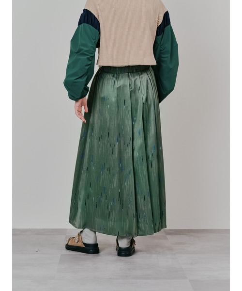 TEVALT（ヴァレット）の「アートラインプリントハーフプリーツスカート（スカート・レディース・ブラック/カーキ・38）」の20枚目の写真