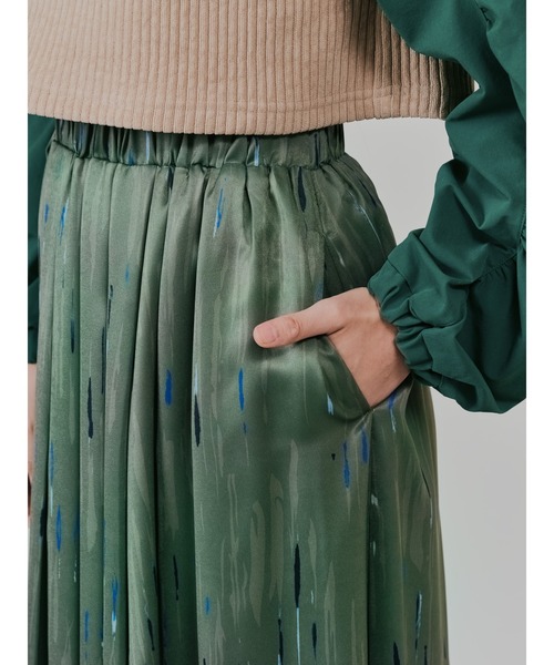 TEVALT（ヴァレット）の「アートラインプリントハーフプリーツスカート（スカート・レディース・ブラック/カーキ・38）」の22枚目の写真