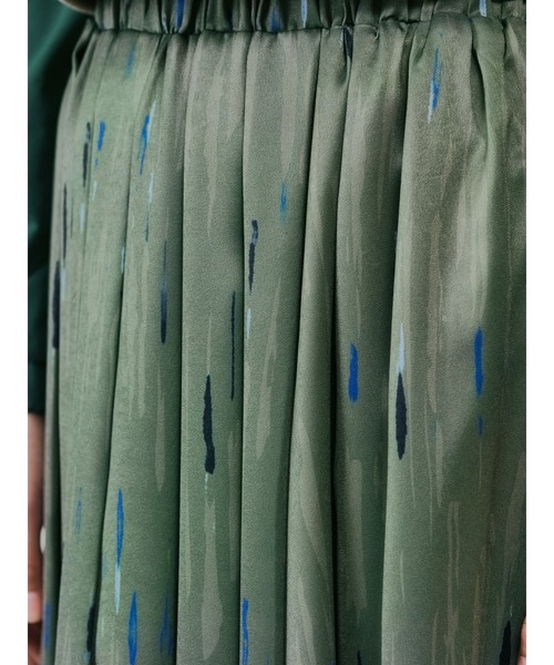 TEVALT（ヴァレット）の「アートラインプリントハーフプリーツスカート（スカート・レディース・ブラック/カーキ・38）」の11枚目の写真