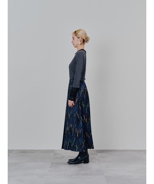 TEVALT（ヴァレット）の「アートラインプリントハーフプリーツスカート（スカート・レディース・ブラック/カーキ・38）」の18枚目の写真