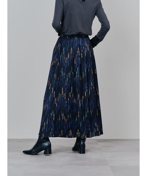 TEVALT（ヴァレット）の「アートラインプリントハーフプリーツスカート（スカート・レディース・ブラック/カーキ・38）」の10枚目の写真