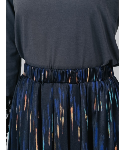 TEVALT（ヴァレット）の「アートラインプリントハーフプリーツスカート（スカート・レディース・ブラック/カーキ・38）」の11枚目の写真