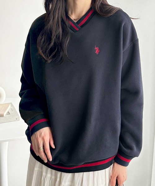 U.S. POLO ASSN.(ユーエスポロアッスン)の「GeeRA別注【U.S.POLO ASSN.】ユーエスポロアッスン 表ピーチラインVネックワンポイント刺繍スウェット(スウェット・レディース・ネイビー/スミクロ/アイボリー・MEDIUM/LARGE)」の2枚目の写真