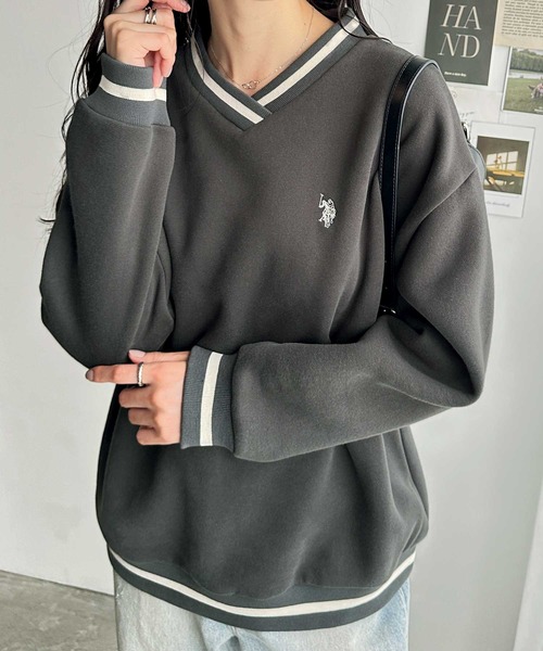 U.S. POLO ASSN.(ユーエスポロアッスン)の「GeeRA別注【U.S.POLO ASSN.】ユーエスポロアッスン 表ピーチラインVネックワンポイント刺繍スウェット(スウェット・レディース・ネイビー/スミクロ/アイボリー・MEDIUM/LARGE)」の10枚目の写真