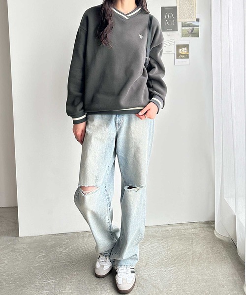 U.S. POLO ASSN.(ユーエスポロアッスン)の「GeeRA別注【U.S.POLO ASSN.】ユーエスポロアッスン 表ピーチラインVネックワンポイント刺繍スウェット(スウェット・レディース・ネイビー/スミクロ/アイボリー・MEDIUM/LARGE)」の12枚目の写真