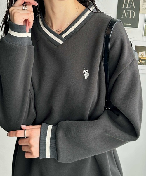 U.S. POLO ASSN.(ユーエスポロアッスン)の「GeeRA別注【U.S.POLO ASSN.】ユーエスポロアッスン 表ピーチラインVネックワンポイント刺繍スウェット(スウェット・レディース・ネイビー/スミクロ/アイボリー・MEDIUM/LARGE)」の18枚目の写真