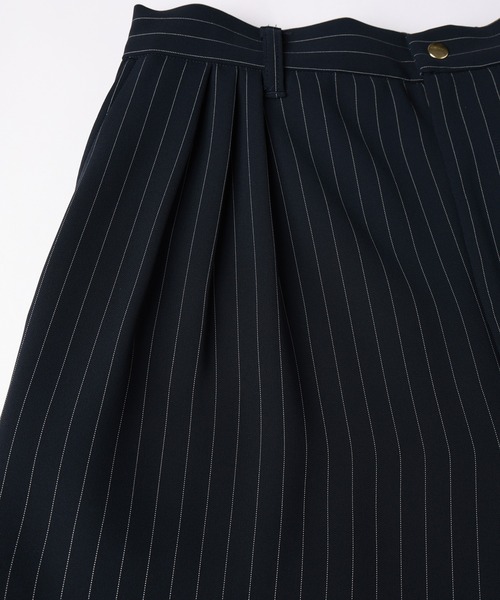 CULLNI（クルニ）の「Stripe Double Cloth 3Tuck Semi Wide Pants（その他パンツ・メンズ・ブラック系/ネイビー系・2/1/0）」の8枚目の写真