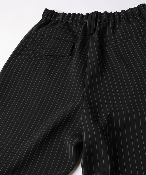 CULLNI（クルニ）の「Stripe Double Cloth 3Tuck Semi Wide Pants（その他パンツ・メンズ・ブラック系/ネイビー系・2/1/0）」の14枚目の写真
