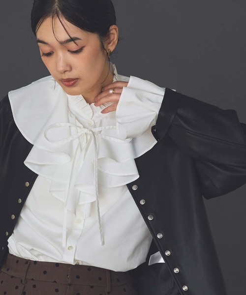 Gready Brilliant（グレディブリリアン）の「ＬＵラッフルキャンディスリーブブラウス（シャツ/ブラウス・レディース・オフホワイト/キャメル/ストライプ・38）」の16枚目の写真