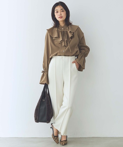 Gready Brilliant（グレディブリリアン）の「ＬＵラッフルキャンディスリーブブラウス（シャツ/ブラウス・レディース・オフホワイト/キャメル/ストライプ・38）」の17枚目の写真