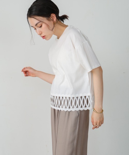 Bou Jeloud（ブージュルード）の「裾レースミディアムＴシャツ（Tシャツ/カットソー・レディース・ブラック/ホワイト・FREE）」の5枚目の写真
