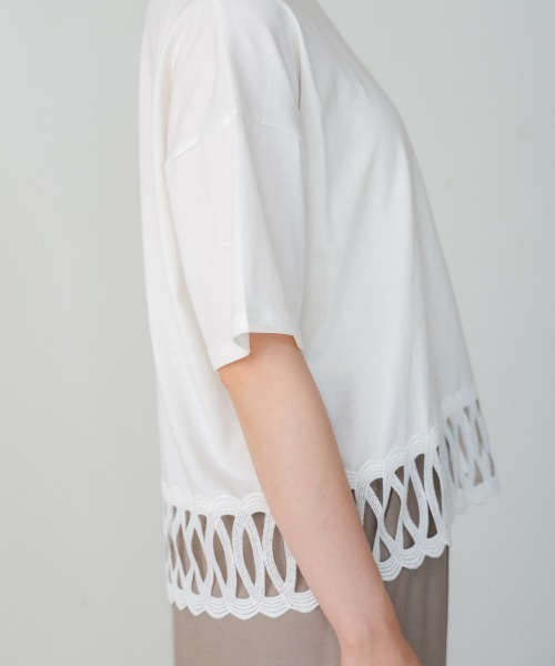 Bou Jeloud（ブージュルード）の「裾レースミディアムＴシャツ（Tシャツ/カットソー・レディース・ブラック/ホワイト・FREE）」の20枚目の写真