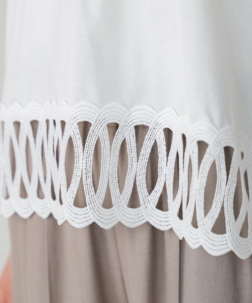 Bou Jeloud（ブージュルード）の「裾レースミディアムＴシャツ（Tシャツ/カットソー・レディース・ブラック/ホワイト・FREE）」の22枚目の写真