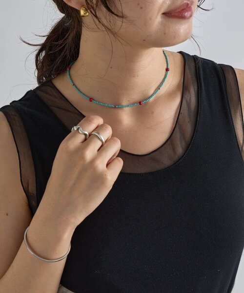 RIVE DROITE（リヴドロワ）の「【華やかな印象に】カラービーズアクセントチョーカー（ネックレス・レディース・ブルー・FREE）」の2枚目の写真