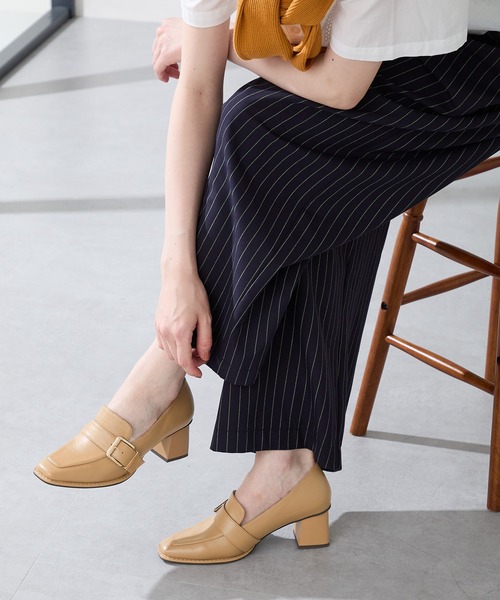 ORiental TRaffic（オリエンタルトラフィック）の「ベルトデザイン ヒール ローファー /51315（パンプス・レディース・ブラウン/キャメル/ブラック・34/35/36/37/38/39/40/41/42/33/43）」の3枚目の写真