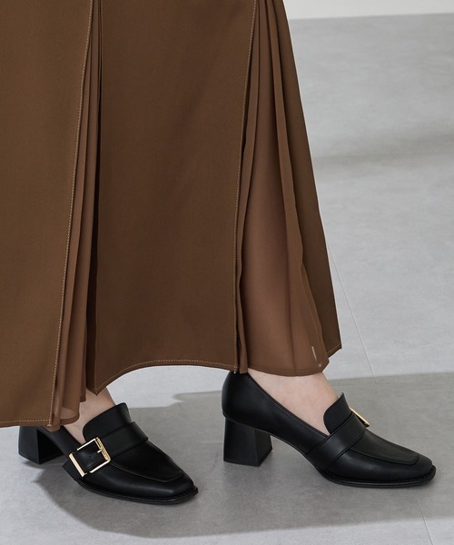 ORiental TRaffic（オリエンタルトラフィック）の「ベルトデザイン ヒール ローファー /51315（パンプス・レディース・ブラウン/キャメル/ブラック・34/35/36/37/38/39/40/41/42/33/43）」の9枚目の写真