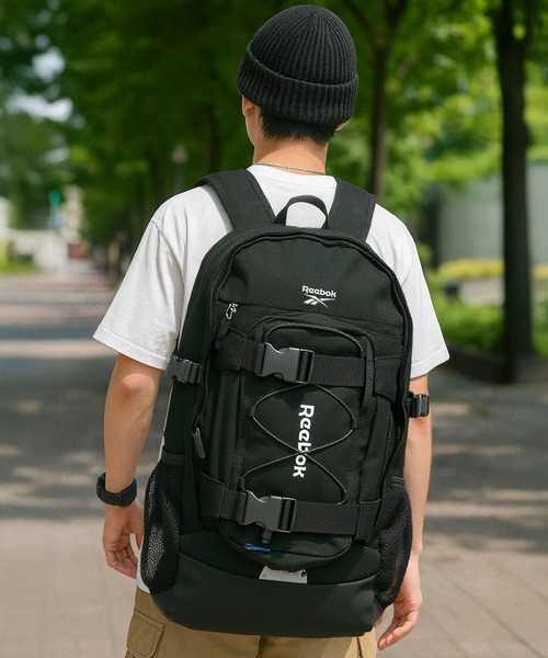 Reebok リュックサック 完売品 Reebok デイバック リュック リ−ボック ワンポイント ロゴ刺繍