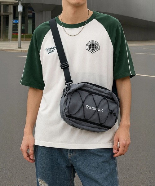 Reebok（リーボック）の「Reebok/リーボック ショルダーバッグ付きリュック バックパック ガジェットリュック ワンポイントロゴ 大容量 25L（バックパック/リュック・メンズ・チャコール/ブラック/アイボリー・FREE）」の11枚目の写真