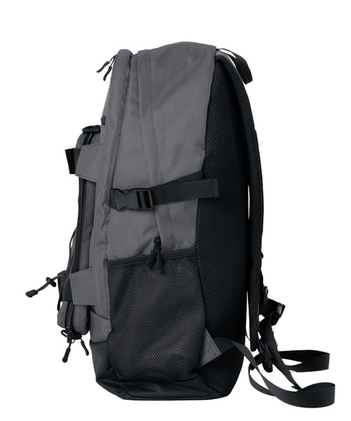 Reebok（リーボック）の「Reebok/リーボック ショルダーバッグ付きリュック バックパック ガジェットリュック ワンポイントロゴ 大容量 25L（バックパック/リュック・メンズ・チャコール/ブラック/アイボリー・FREE）」の22枚目の写真