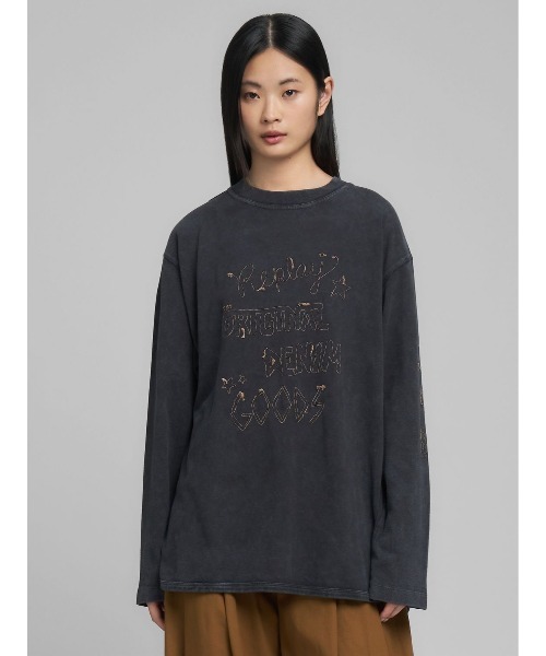 REPLAY(リプレイ)の「刺しゅう入り ボーイフィットロングTシャツ(Tシャツ/カットソー・レディース・ダークブラック・SMALL/X-SMALL/XX-SMALL)」の1枚目の写真