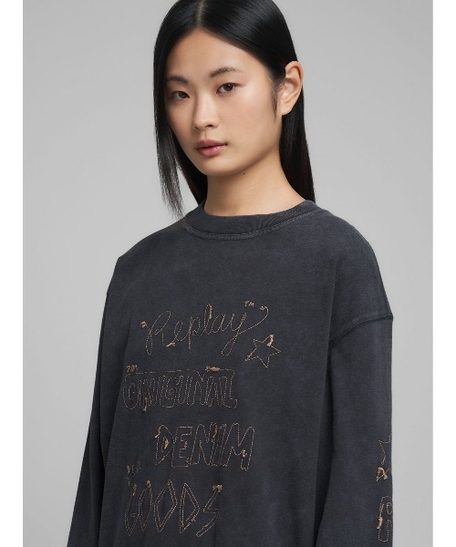 REPLAY(リプレイ)の「刺しゅう入り ボーイフィットロングTシャツ(Tシャツ/カットソー・レディース・ダークブラック・SMALL/X-SMALL/XX-SMALL)」の5枚目の写真