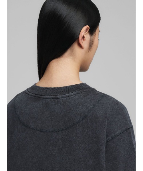 REPLAY(リプレイ)の「刺しゅう入り ボーイフィットロングTシャツ(Tシャツ/カットソー・レディース・ダークブラック・SMALL/X-SMALL/XX-SMALL)」の7枚目の写真