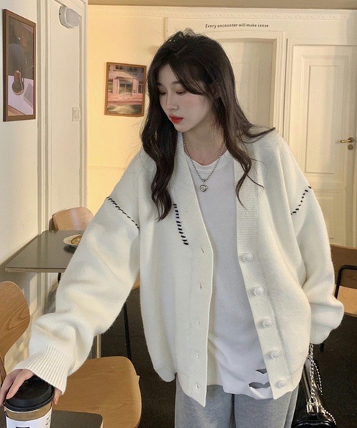 NinaetLina(ニナエリナ)の「ステッチ ニット カーディガン(カーディガン/ボレロ・レディース・ブラック/ホワイト・FREE)」の5枚目の写真