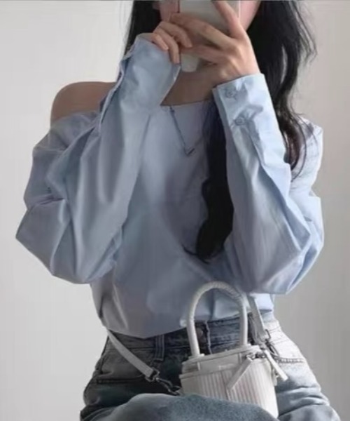 ampm(エーエムピーエム)の「韓国風オフショルシャツ/抜け感ルーズブラウス/大人カジュアル長袖トップス(Tシャツ/カットソー・レディース・ホワイト/ブルー・S/M/L)」の3枚目の写真