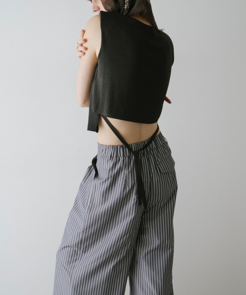 DRWCYS(ドロシーズ)の「シャツタックワイドパンツ(その他パンツ・レディース・ベージュ/ネイビー・SMALL/MEDIUM)」の5枚目の写真