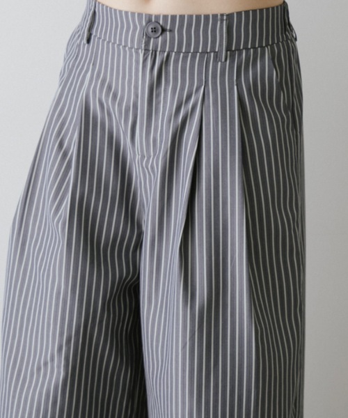 DRWCYS(ドロシーズ)の「シャツタックワイドパンツ(その他パンツ・レディース・ベージュ/ネイビー・SMALL/MEDIUM)」の9枚目の写真