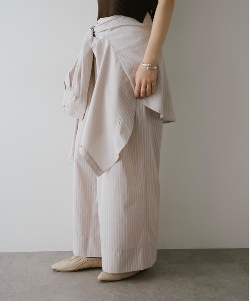 DRWCYS(ドロシーズ)の「シャツタックワイドパンツ(その他パンツ・レディース・ベージュ/ネイビー・SMALL/MEDIUM)」の22枚目の写真