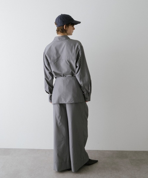 DRWCYS(ドロシーズ)の「シャツタックワイドパンツ(その他パンツ・レディース・ベージュ/ネイビー・SMALL/MEDIUM)」の12枚目の写真