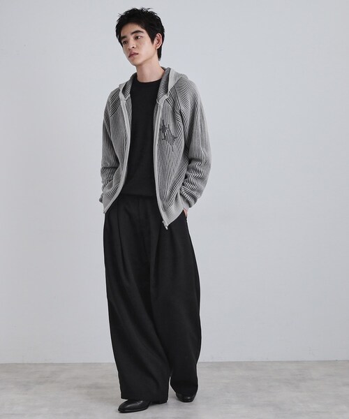 tk.TAKEO KIKUCHI（ティーケータケオキクチ）の「プレーティングブライトモチーフジップパーカー（ニット/セーター・メンズ・ベビーピンク/ブラック/ライトグレー・02/03）」の7枚目の写真