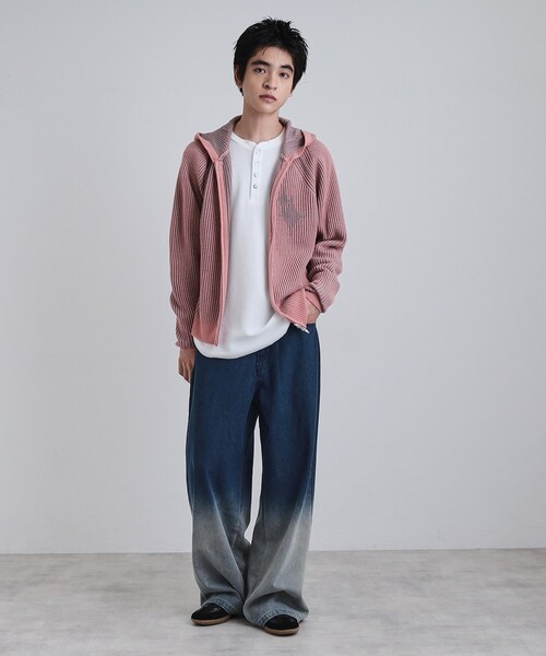 tk.TAKEO KIKUCHI（ティーケータケオキクチ）の「プレーティングブライトモチーフジップパーカー（ニット/セーター・メンズ・ベビーピンク/ブラック/ライトグレー・02/03）」の22枚目の写真