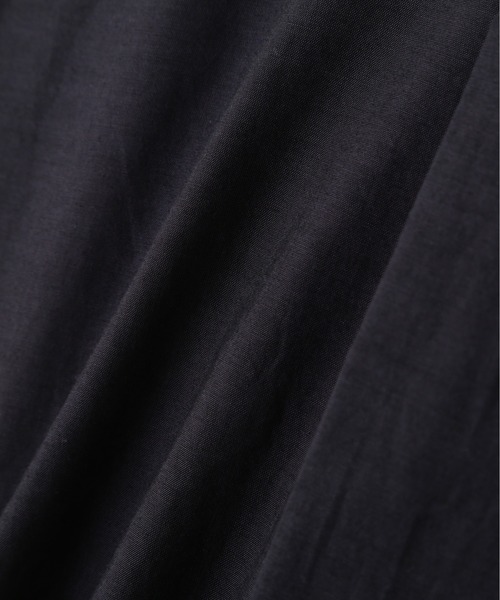 MARGARET HOWELL（マーガレットハウエル）の「WASHED COTTON POPLIN（シャツ/ブラウス・レディース・ネイビー/ホワイト・1/2）」の14枚目の写真