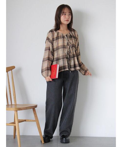 ehka sopo（エヘカソポ）の「ワンタックストレートデニムパンツ（その他パンツ・レディース・ブルー/ネイビー/チャコールグレー・S/M）」の13枚目の写真