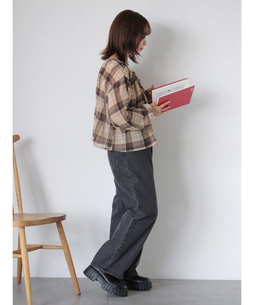 ehka sopo（エヘカソポ）の「ワンタックストレートデニムパンツ（その他パンツ・レディース・ブルー/ネイビー/チャコールグレー・S/M）」の14枚目の写真