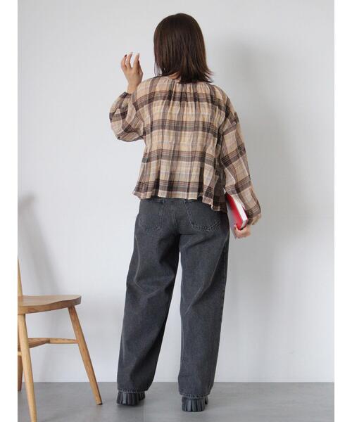 ehka sopo（エヘカソポ）の「ワンタックストレートデニムパンツ（その他パンツ・レディース・ブルー/ネイビー/チャコールグレー・S/M）」の15枚目の写真