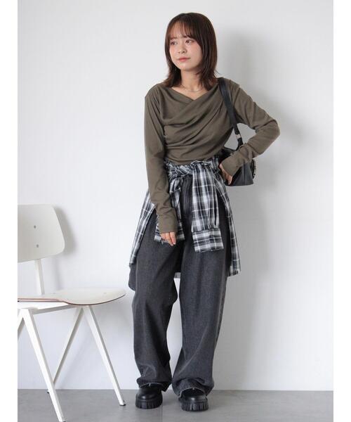 ehka sopo（エヘカソポ）の「ワンタックストレートデニムパンツ（その他パンツ・レディース・ブルー/ネイビー/チャコールグレー・S/M）」の17枚目の写真