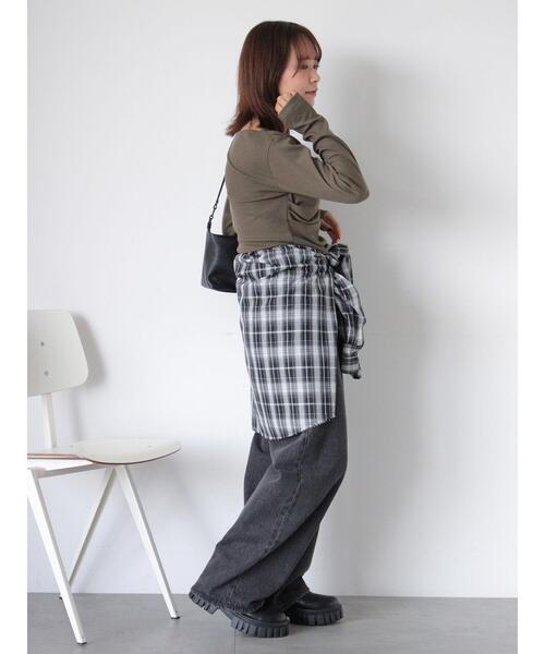 ehka sopo（エヘカソポ）の「ワンタックストレートデニムパンツ（その他パンツ・レディース・ブルー/ネイビー/チャコールグレー・S/M）」の18枚目の写真