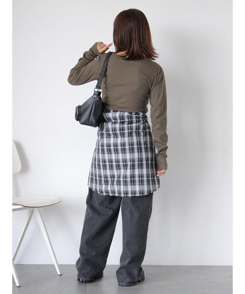 ehka sopo（エヘカソポ）の「ワンタックストレートデニムパンツ（その他パンツ・レディース・ブルー/ネイビー/チャコールグレー・S/M）」の19枚目の写真